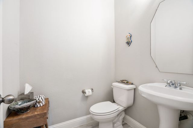 1301 Meadows Avenue, Lantana, TX 76226