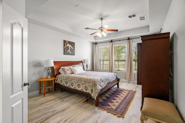 1301 Meadows Avenue, Lantana, TX 76226