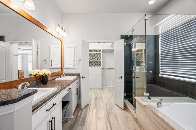 1301 Meadows Avenue, Lantana, TX 76226