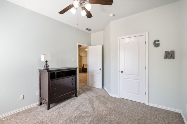 1301 Meadows Avenue, Lantana, TX 76226