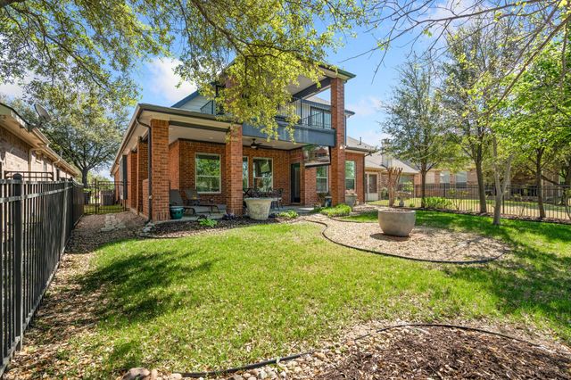 1301 Meadows Avenue, Lantana, TX 76226