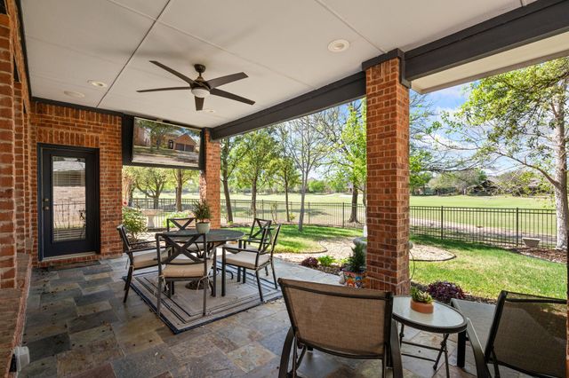 1301 Meadows Avenue, Lantana, TX 76226