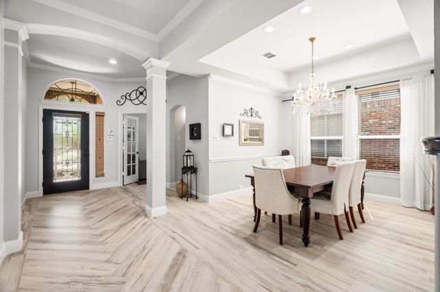 1301 Meadows Avenue, Lantana, TX 76226