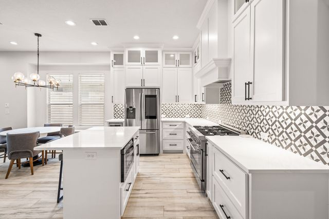 1301 Meadows Avenue, Lantana, TX 76226