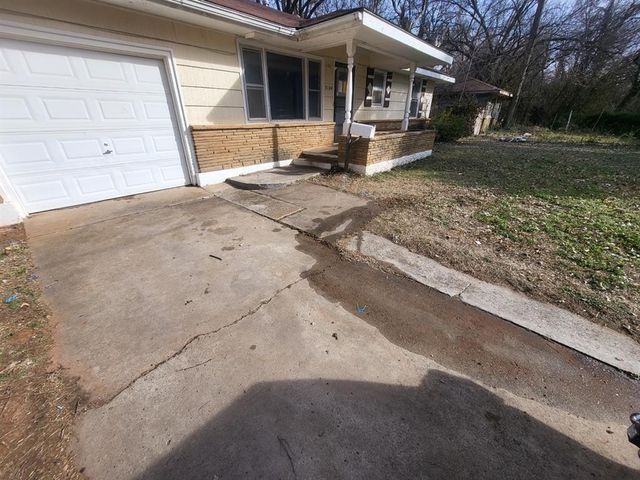 3104 N Holman Court, Midwest City, OK 73110