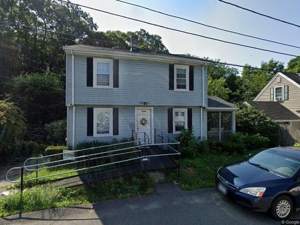 3 Columbia Ter, Dedham, MA 02026
