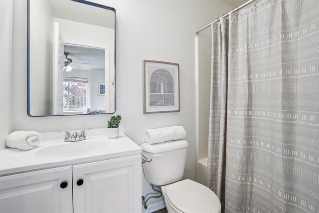 8601 Westown Parkway 13108, West Des Moines, IA 50266