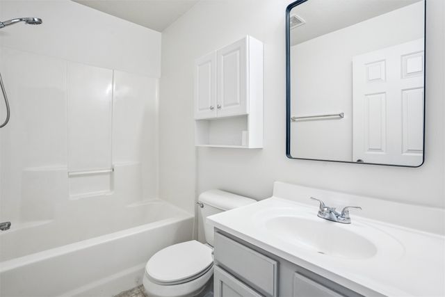 8601 Westown Parkway 13108, West Des Moines, IA 50266