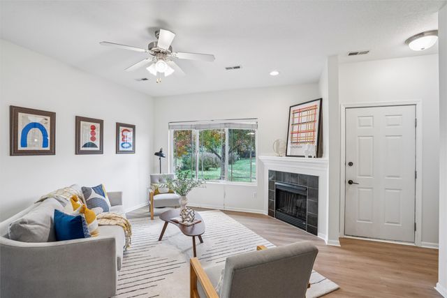 8601 Westown Parkway 13108, West Des Moines, IA 50266