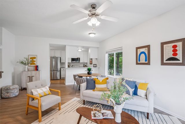 8601 Westown Parkway 13108, West Des Moines, IA 50266