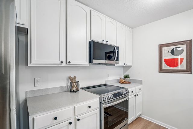 8601 Westown Parkway 13108, West Des Moines, IA 50266