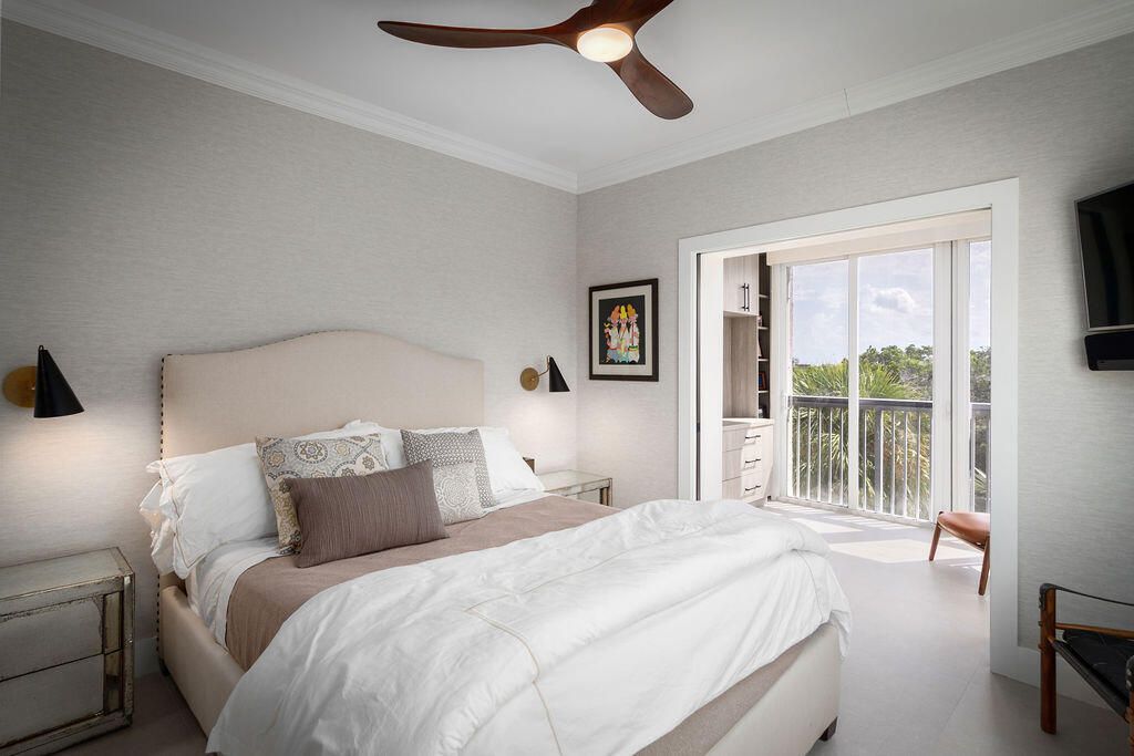 Image 18 of property listing at 17031 Boca Club Boulevard 065a, Boca Raton, FL 33487