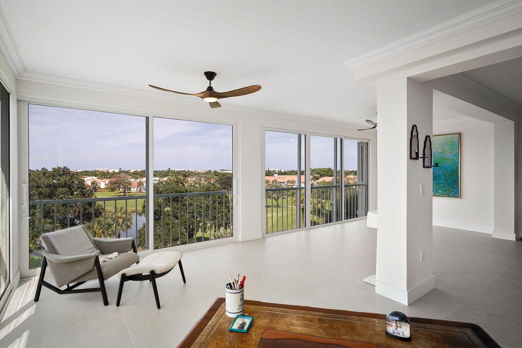 Image 8 of property listing at 17031 Boca Club Boulevard 065a, Boca Raton, FL 33487