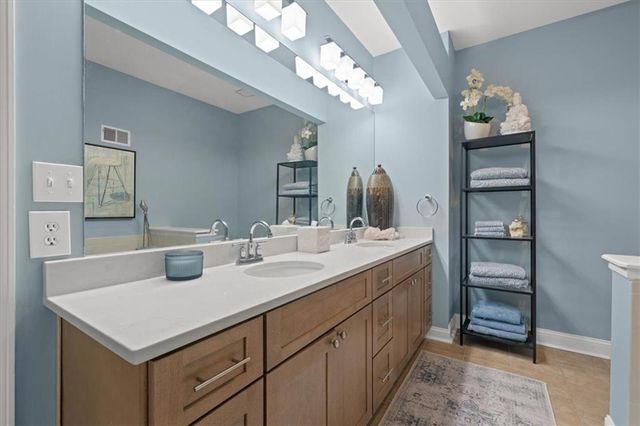 6236 W 121ST Street, Overland Park, KS 66209