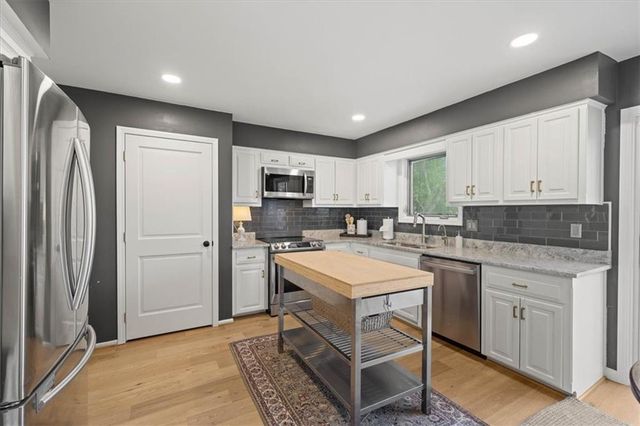 6236 W 121ST Street, Overland Park, KS 66209