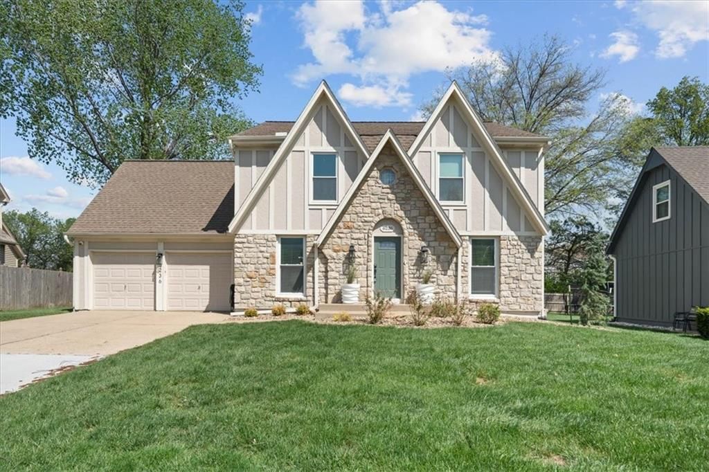 6236 W 121ST Street, Overland Park, KS 66209