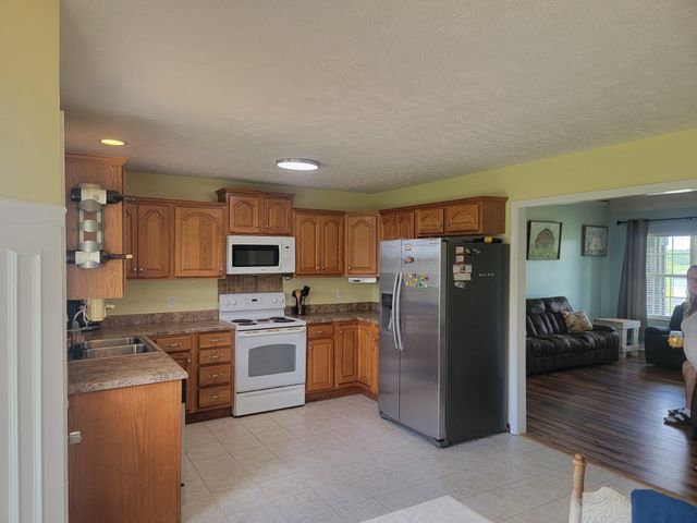 5075 Midland Fosterville Rd, Bell Buckle, TN 37020