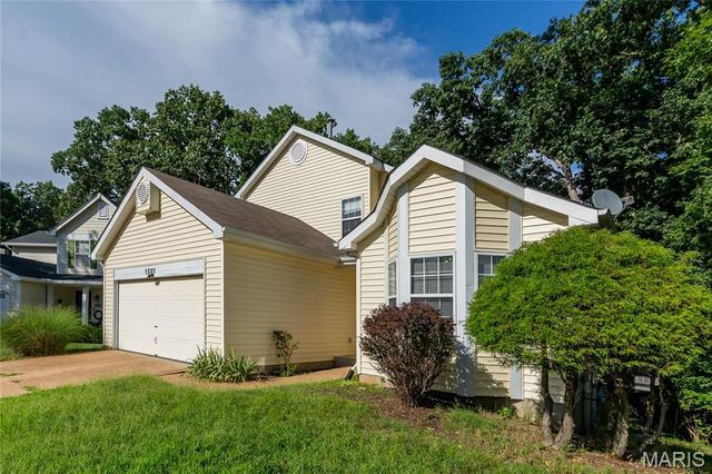 1501 Strawberry Glen Court, Ballwin, MO 63021