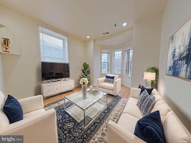 1422 N WILLINGTON ST, Philadelphia, PA 19121