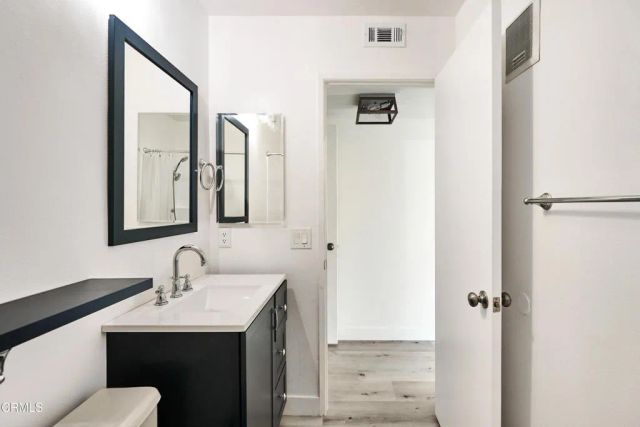 955 E 3rd 209, Long Beach, CA 90802