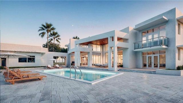 6300 SW 104th St, Pinecrest, FL 33156