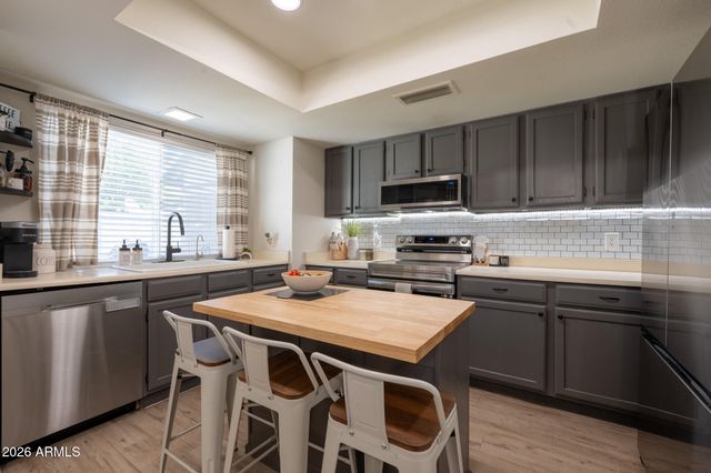 860 N MCQUEEN Road 1082, Chandler, AZ 85225