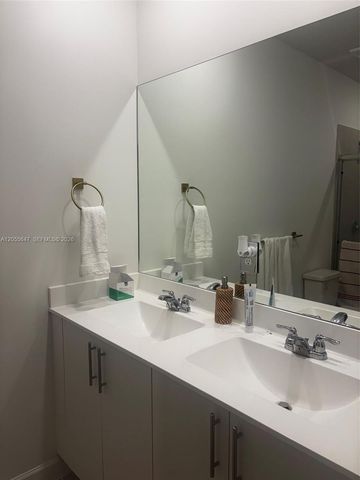 1097 SE 2nd Ter, Florida City, FL 33034