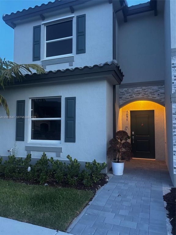 1097 SE 2nd Ter, Florida City, FL 33034