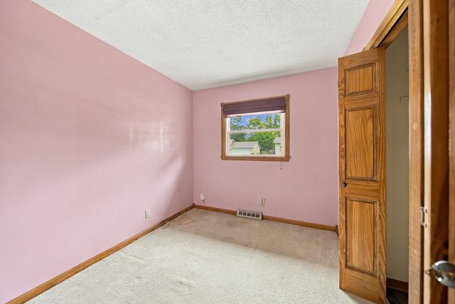 2730 N Gayman Avenue, Davenport, IA 52804