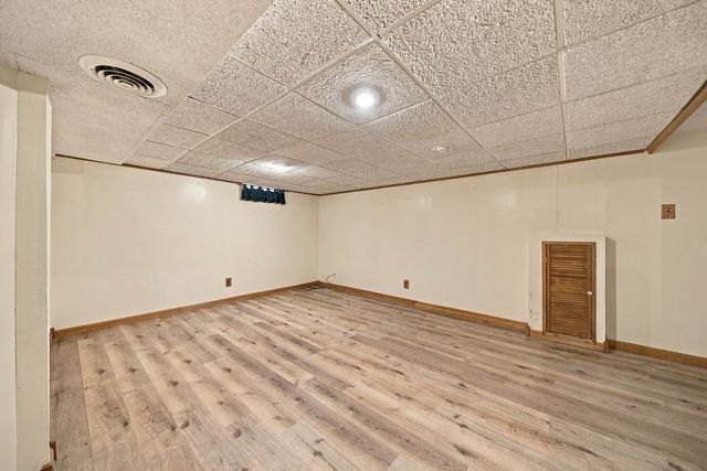2730 N Gayman Avenue, Davenport, IA 52804