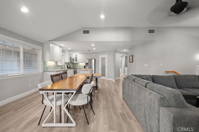 885 Masterson Drive, Thousand Oaks, CA 91360