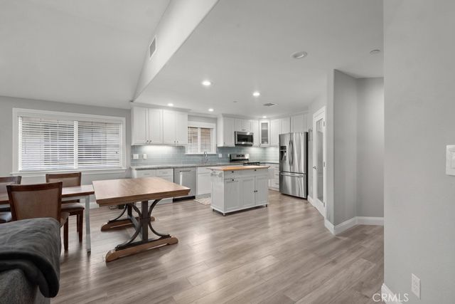 885 Masterson Drive, Thousand Oaks, CA 91360