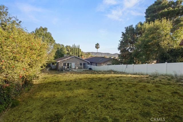 885 Masterson Drive, Thousand Oaks, CA 91360