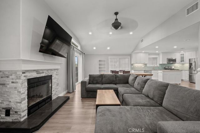 885 Masterson Drive, Thousand Oaks, CA 91360