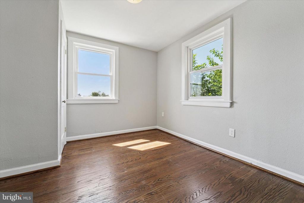 2111 DELMAR DR, Folcroft, PA 19032