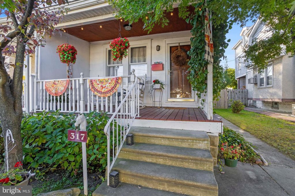 317 N LLANWELLYN AVE, Glenolden, PA 19036