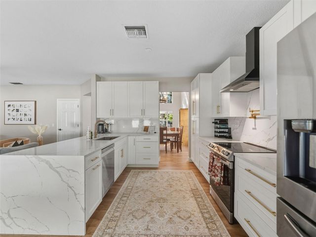 8606 BUTTONBUSH COURT, Tampa, FL 33647