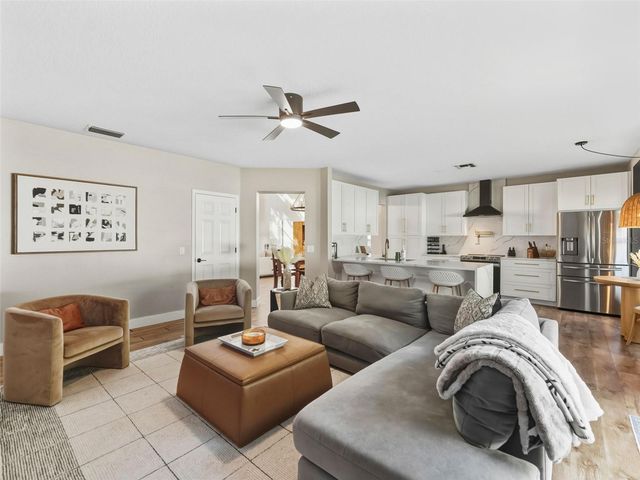 8606 BUTTONBUSH COURT, Tampa, FL 33647