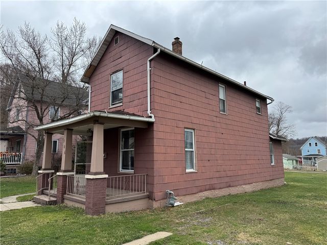 306 N Lafayette St, New Castle, PA 16102