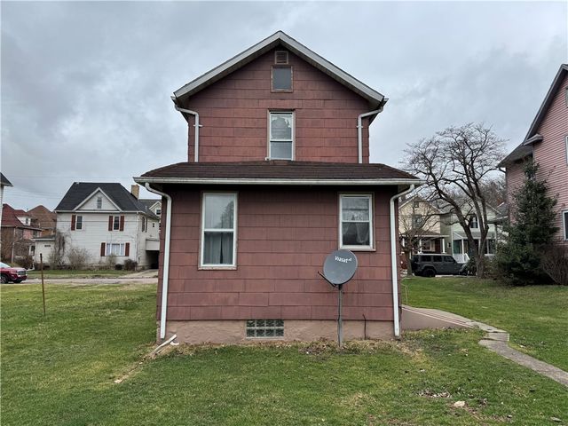 306 N Lafayette St, New Castle, PA 16102