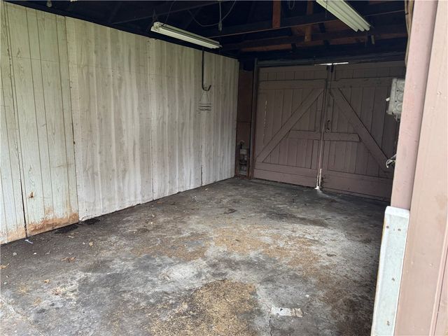 306 N Lafayette St, New Castle, PA 16102