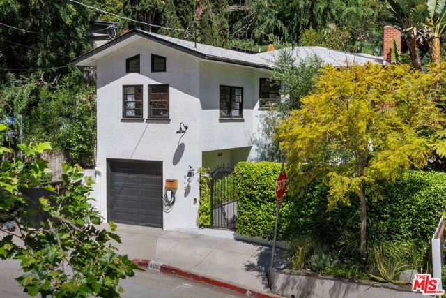 8421 Kirkwood Drive, Los Angeles, CA 90046