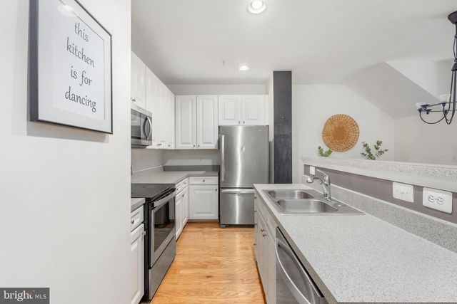 42245 BLACK ROCK TER, Aldie, VA 20105