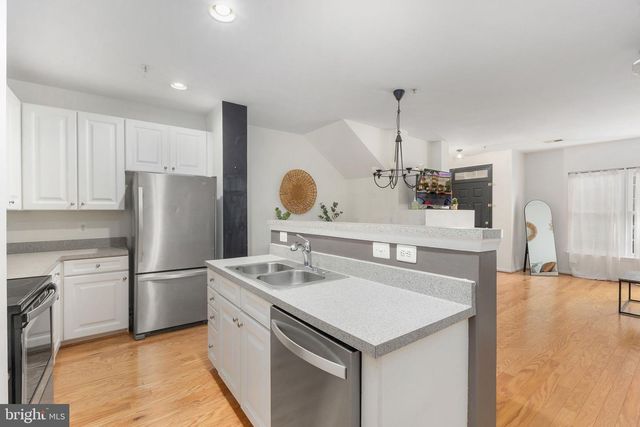 42245 BLACK ROCK TER, Aldie, VA 20105