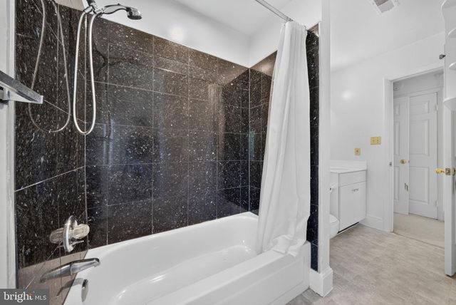 2963 ALBEMARLE ST NW, Washington, DC 20008