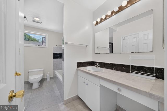 2963 ALBEMARLE ST NW, Washington, DC 20008