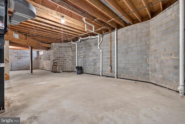 2963 ALBEMARLE ST NW, Washington, DC 20008