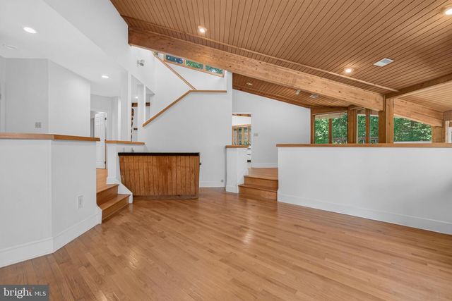 2963 ALBEMARLE ST NW, Washington, DC 20008
