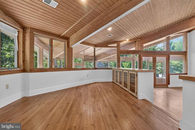 2963 ALBEMARLE ST NW, Washington, DC 20008
