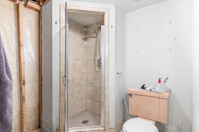 1800 37th Avenue NE, Minneapolis, MN 55421